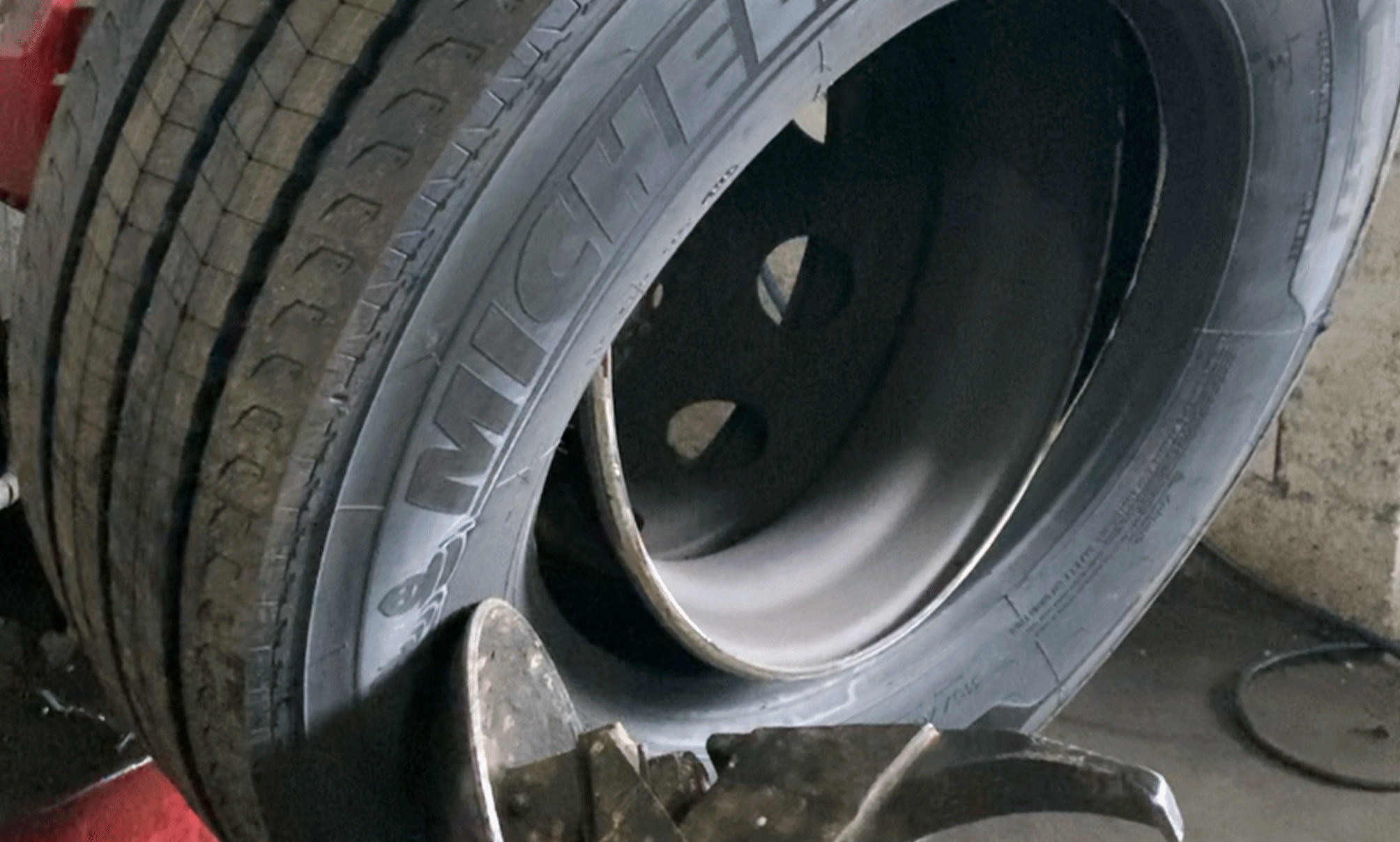 Pourquoi utiliser des microbilles d’équilibrage pour les pneus ?